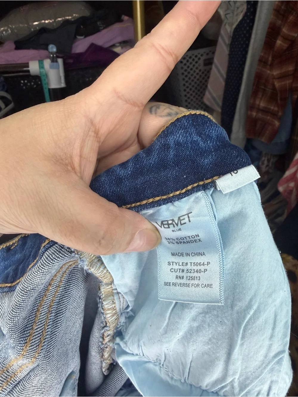 Vervet Distressed Skinny Jeans